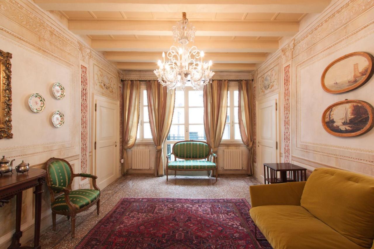 Explore Venice From A Sophisticated Hideaway In San Polo المظهر الخارجي الصورة