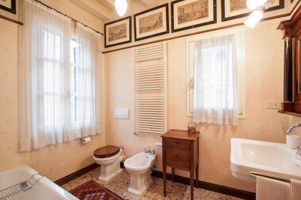 Explore Venice From A Sophisticated Hideaway In San Polo المظهر الخارجي الصورة