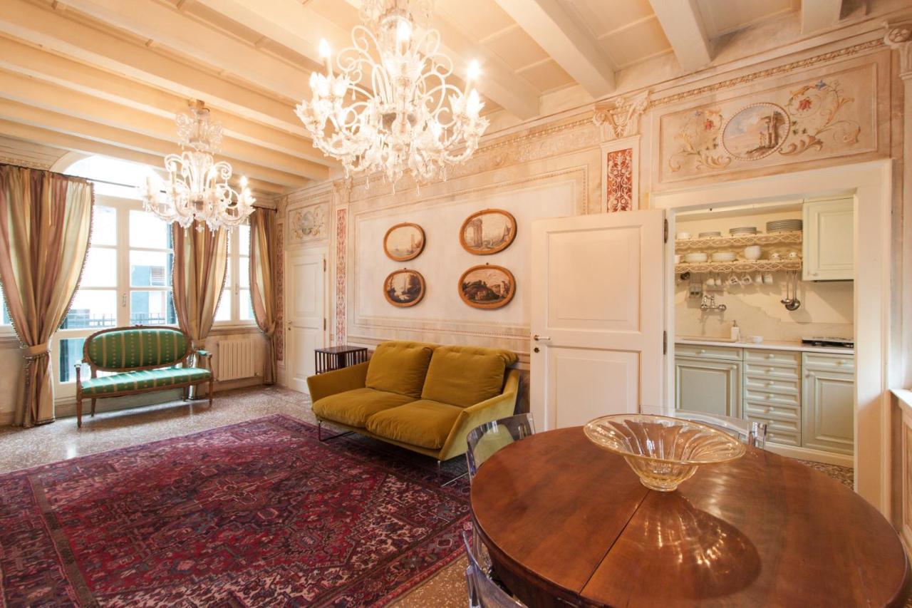 Explore Venice From A Sophisticated Hideaway In San Polo المظهر الخارجي الصورة